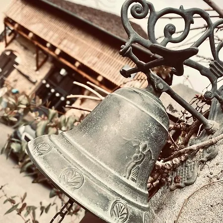 Aux Secrets D'agathe Bed & Breakfast *